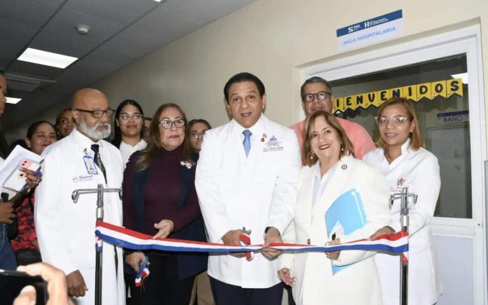 Read more about the article Habilitan primera aula de enseñanza en hospital Infantil Arturo Grullón
