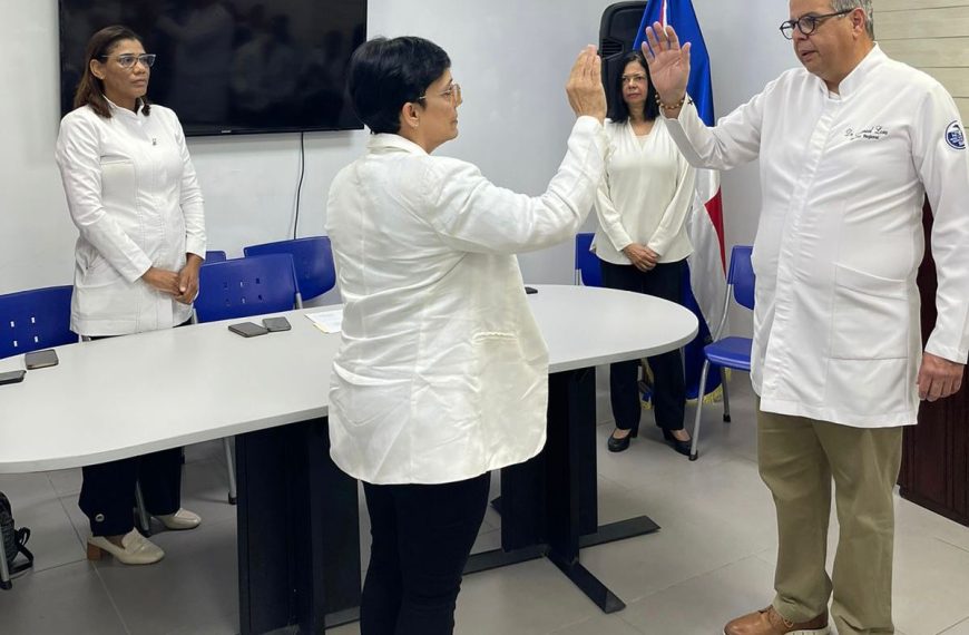 SRS Norcentral juramenta nueva directora Hospital Arturo Grull&oacute;n