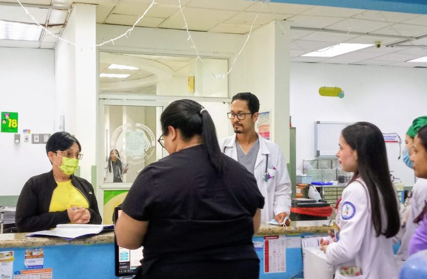 Hospital Dr. Arturo Grull&oacute;n refuerza el seguimiento en Emergencia y emite recomendaciones para proteger a la ni&ntilde;ez ante el inicio del a&ntilde;o 2026